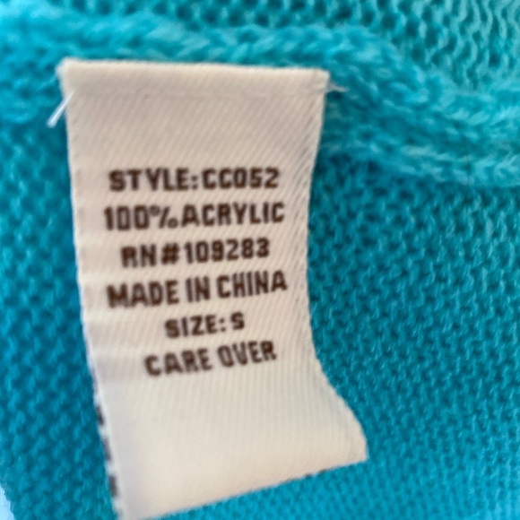 Cutout back Sweater Small - Picture 7 of 7